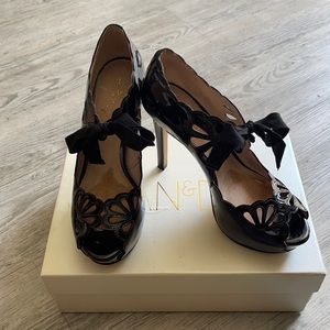 Joan&David “Cicilee” Pump